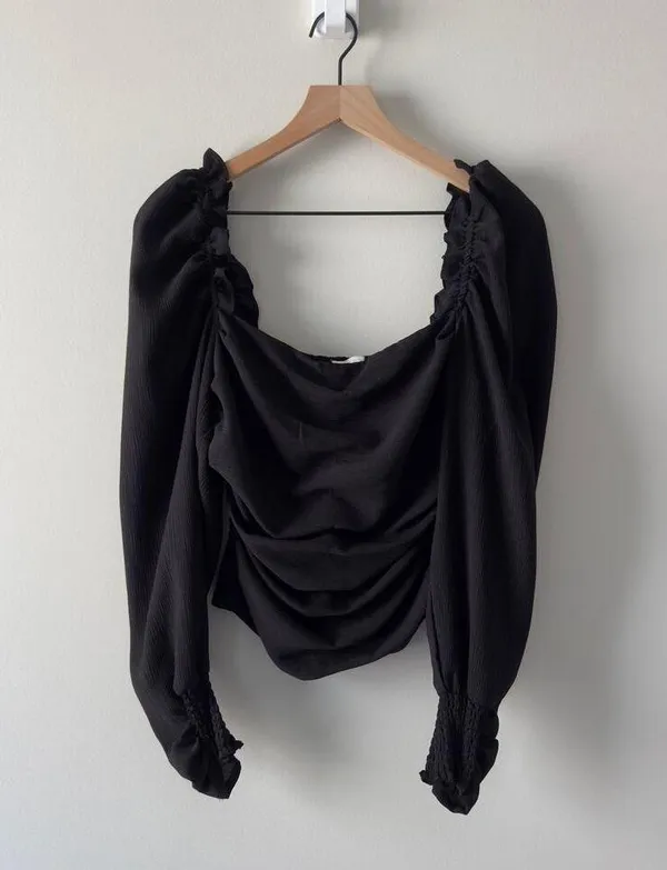 ASTR the Label Ruched Smocked Back Long Sleeve Top Ruffle Solid Black Classy S - Image 3