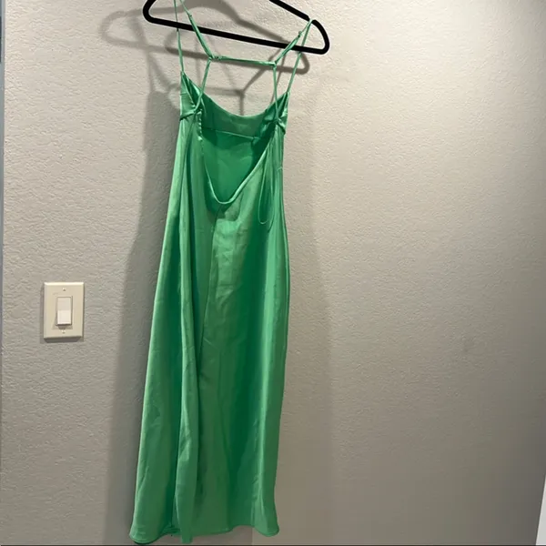 Zara Green Prom Dress with Satin Finish and Cowl Neckline - Image 2