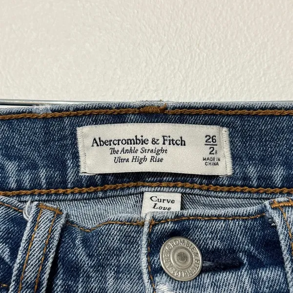 Abercrombie & Fitch The Ankle Straight Ultra High Rise Curve Love Size 26 / 2 - Image 4