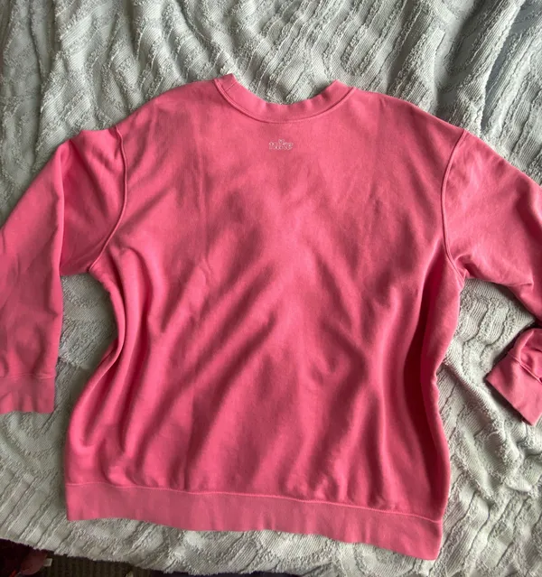 Nike Pink Crew Neck Sweatshirt - Image 2