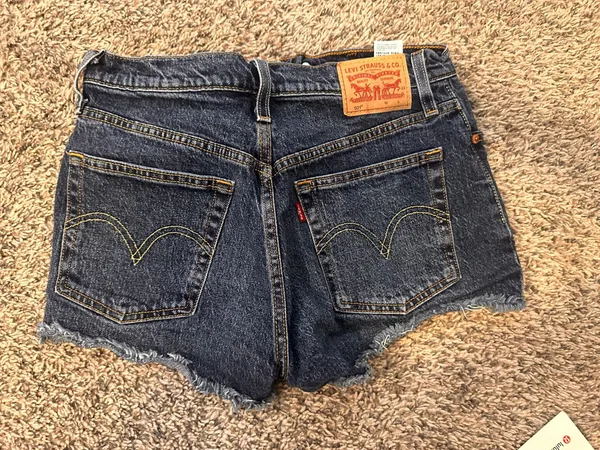 Levi’s 501 Shorts - Image 4