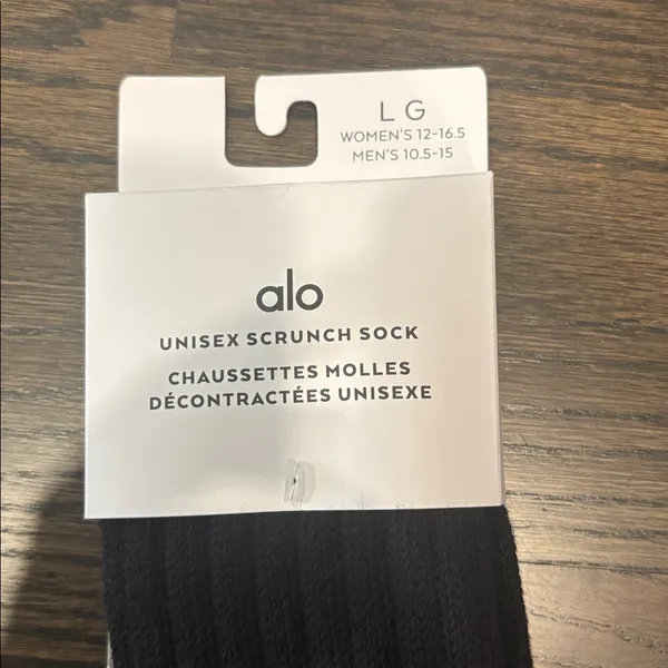 Alo Unisex Scrunch Sock In Black - Image 5