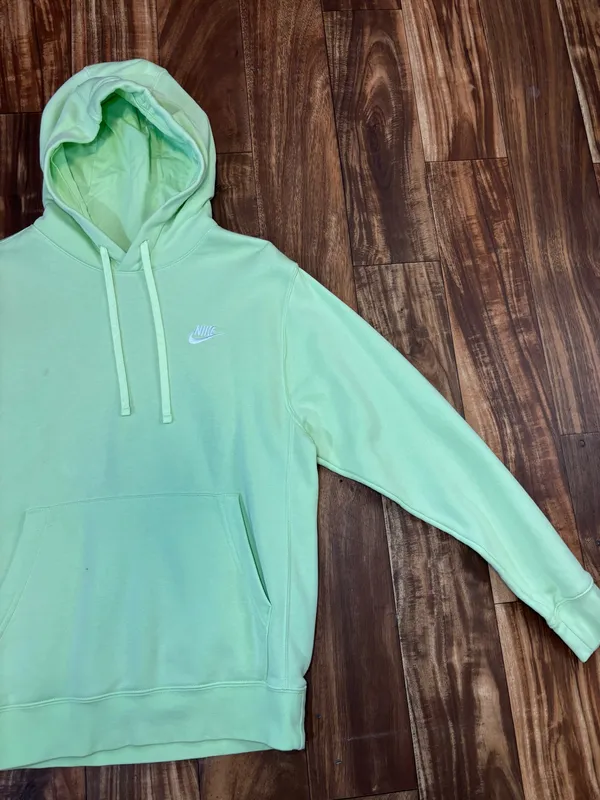 Seafoam Green Nike Hoodie - Image 4