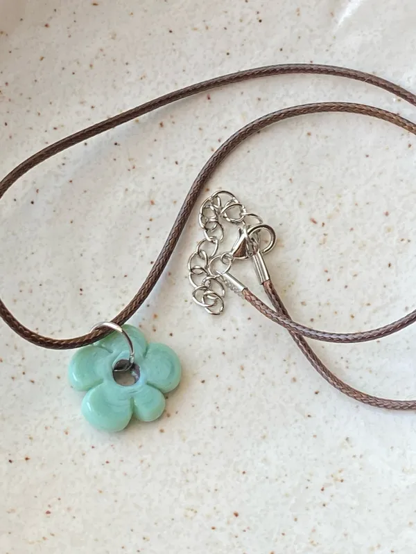 Handmade artisan chunky flower glass bead simple cute fairy boho cottage necklace💐 - Image 5