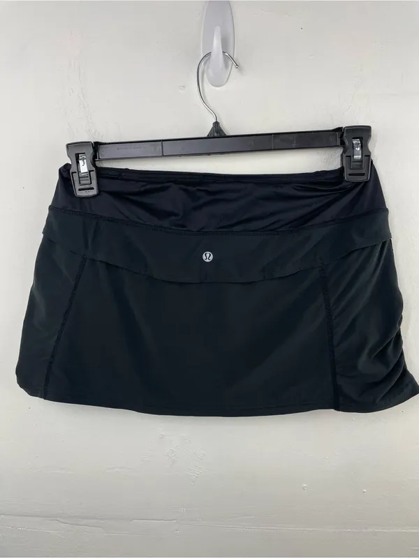Lululemon Black Skort with shorts drawstring size 6 - Image 2