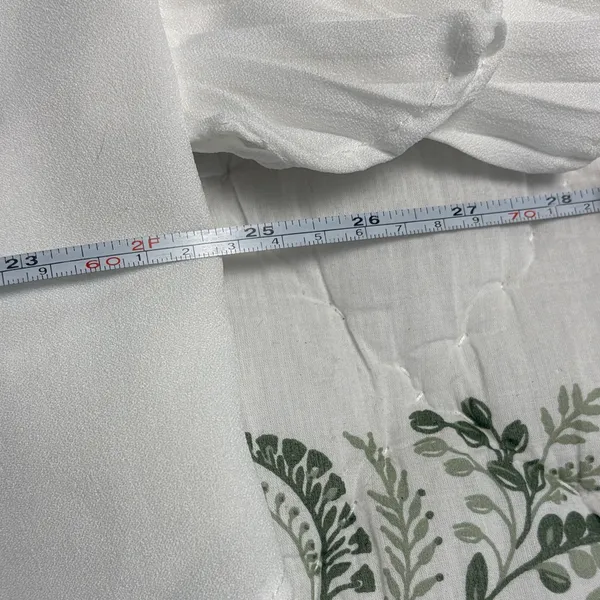 Ontwelfth Elegant White Ruffle Sleeve Top Size Small‎ - Image 5