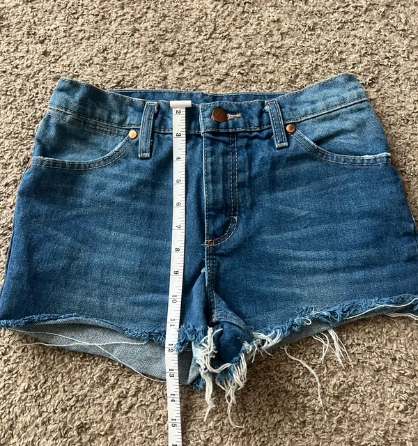 Cutoff Shorts - Image 3