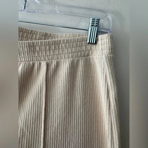 Aerie Groove-On Rib Velour Flare Pants‎ in Soft Oat - Image 7