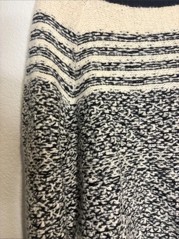 Lou and grey xl wool blend Black and Cream Marled Stripe Pullover Sweater - Image 4