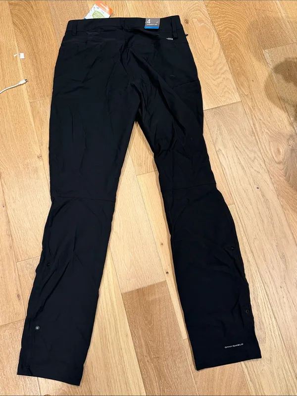 Columbia Leslie falls Black Cargo Pants 4 NWT - Image 3