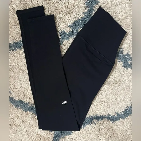 Alo Yoga NWOT High Waisted Airbrush Leggings Black Size XS - Image 7