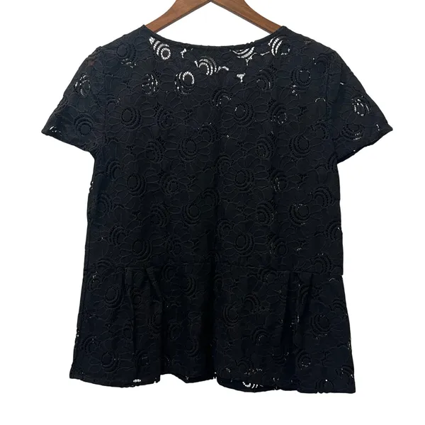 Loft Black Lace Short Sleeve Shirt Top Size Medium - Image 4