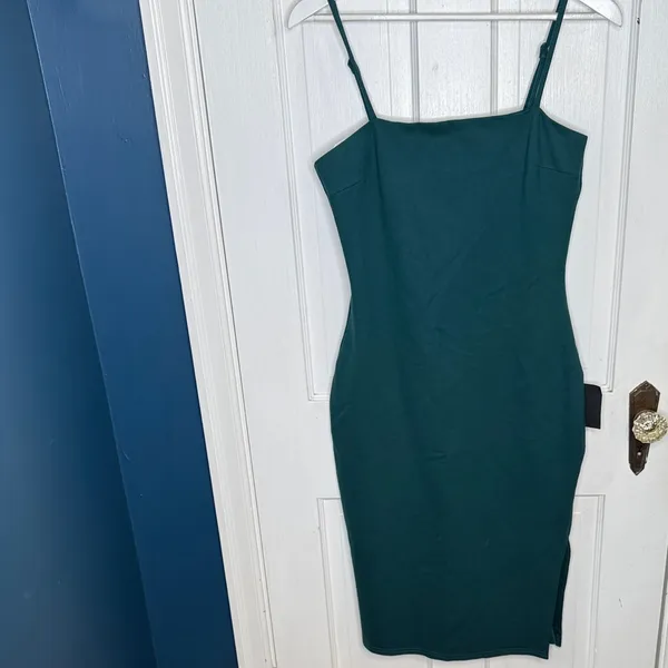 Lulus Paulina Forest Green Bodycon Midi Dress New with Tag W1942 Sz M - Image 5