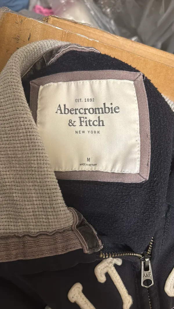 Abercrombie and Fitch Hoodie - Image 4