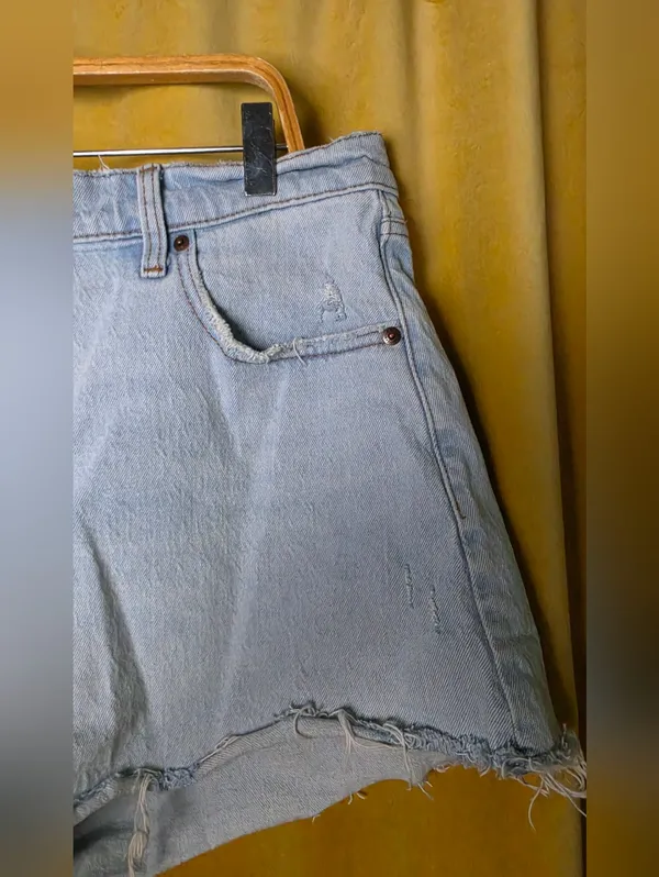 Abercrombie & Fitch Mid Rise A-Line Short - Image 5