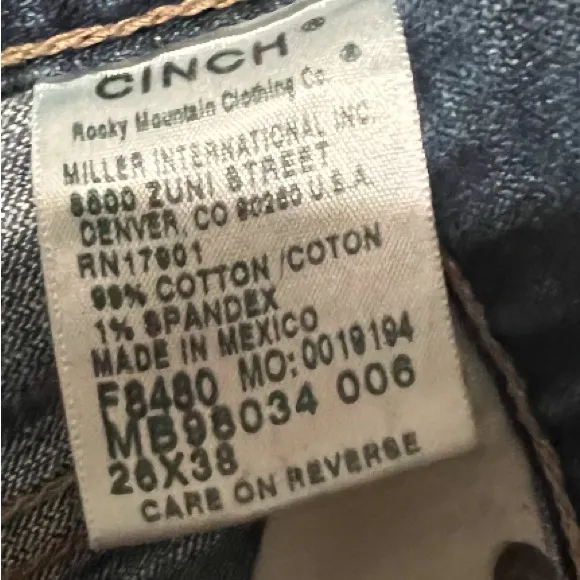 Cinch Women's Distressed Blue Jeans 26‎ x 38 - Image 3