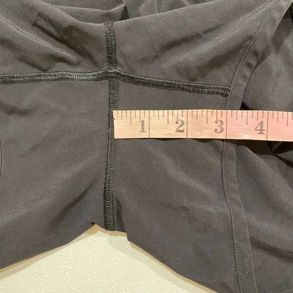 Lululemon Size 8 Black Running Shorts Zip Pockets Athletic Workout - Image 7