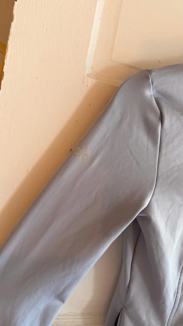 Alo Yoga Airlift Jacket blue - Image 4