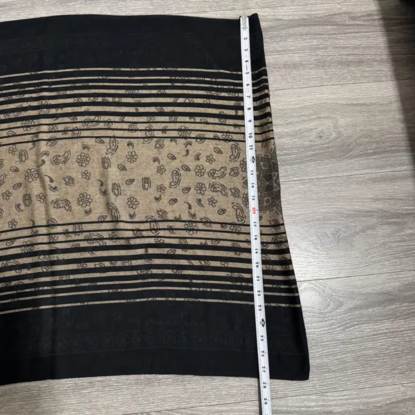 Black and Tan Paisley Floral Pashmina Wrap Scarf Shawl with Fringe Trim 28x72 in - Image 9