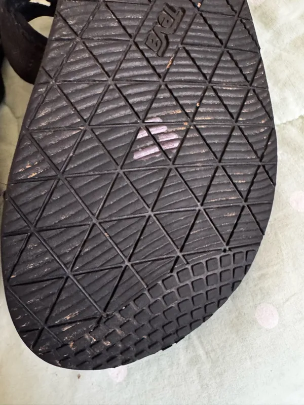 Teva Black Strap Sandals Womens size 8 - Image 16