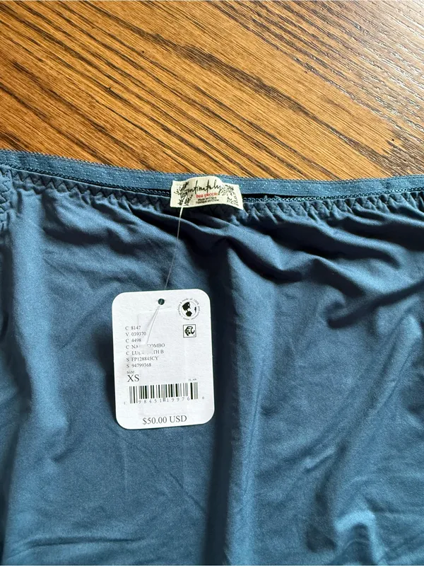 Free People Intimately NWT Party Crashers Slip Skirt with Black Lace Trim $50 XS - Image 4