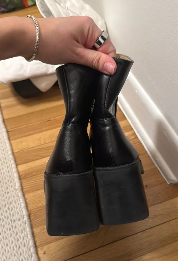 Princess Polly Black Booties - Image 5