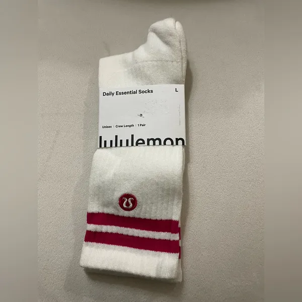 Lululemon NWT Daily Essential Crew White and Pink Athletic Socks Size L Unisex - Image 2
