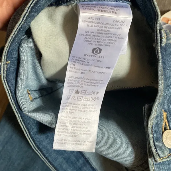 Levi's Medium Wash Bermuda Shorts Size 20 - Image 5