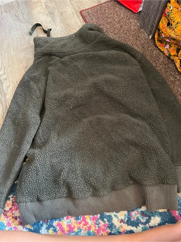 Athleta medium sweatshirt - Image 10