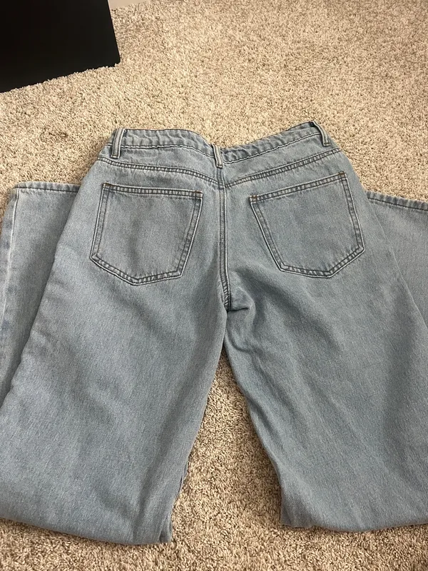 Edikted Jeans Low-Rise - Image 3