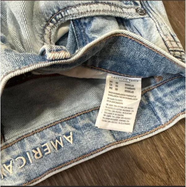 American Eagle Jeans - Image 3