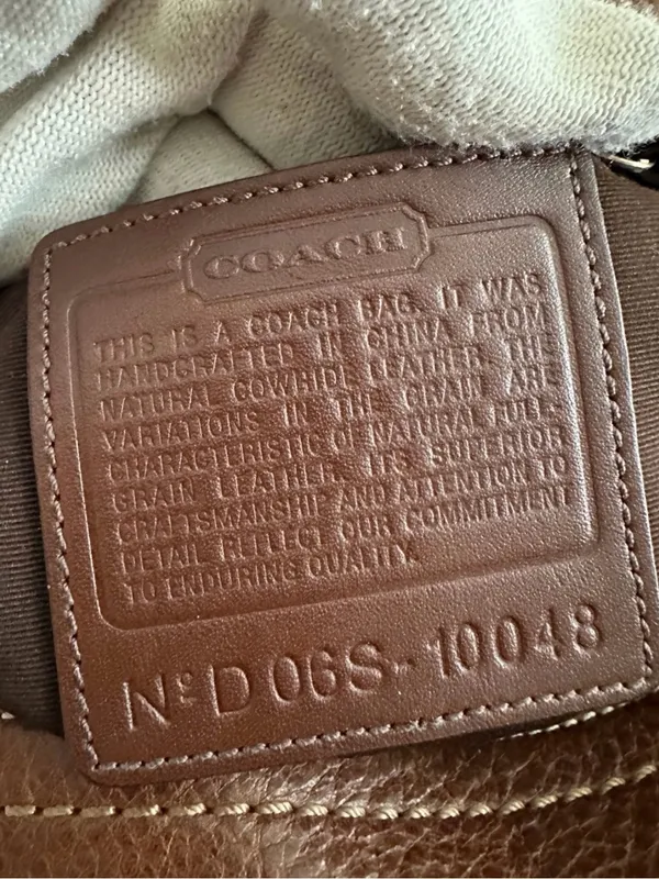 COACH Vintage Leather Shoulder Bag with dustbag - Image 8