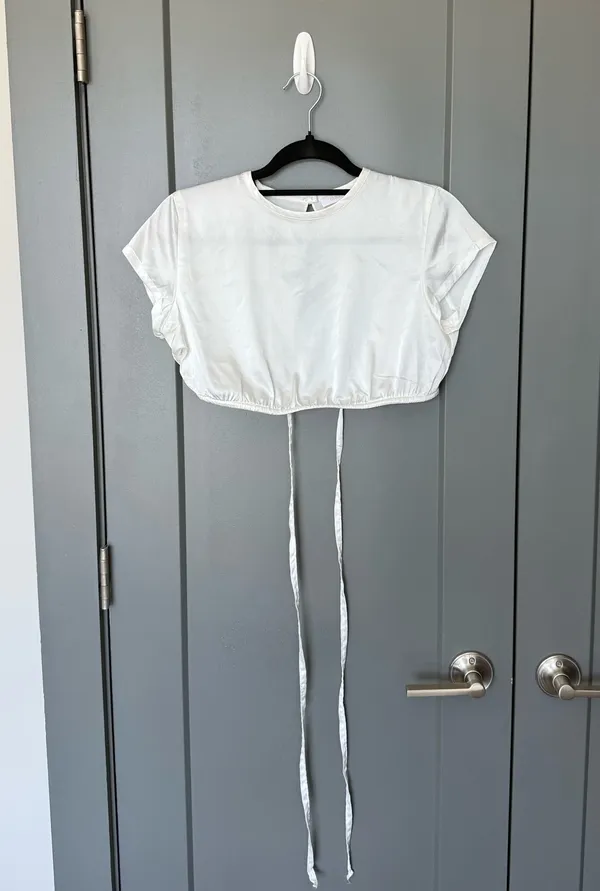 White Top Olivaceous Crop - Image 3