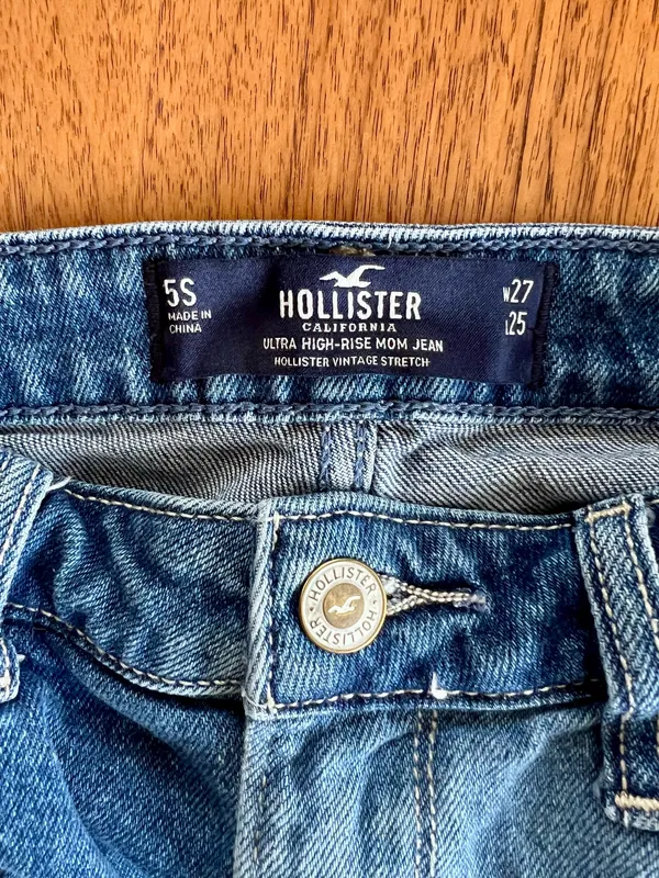 Hollister Ultra High Rise Patchwork Mom Jeans - Image 2