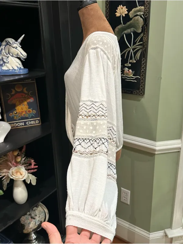 Free People White Embroidered Peasant Wrap Blouse – Boho Lace & Crochet Size XS - Image 6
