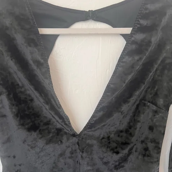 NWT Victoria's Secret crushed velvet body suit size M/L - Image 4