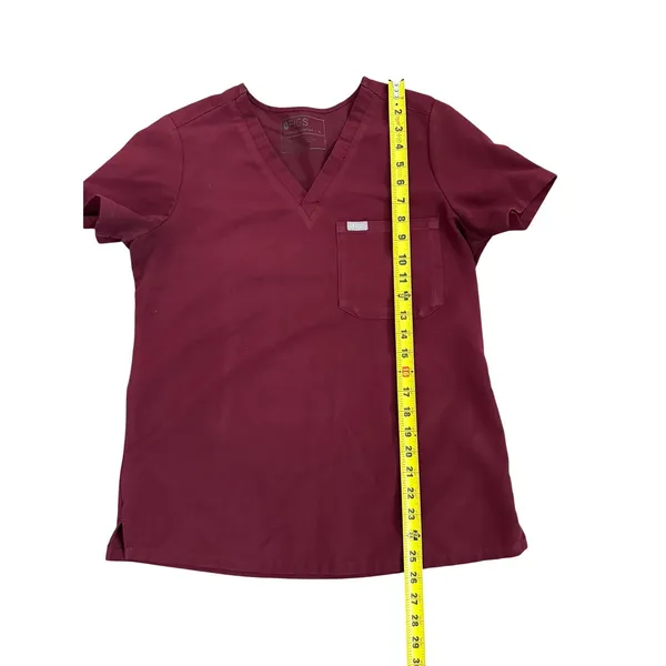 FIGS Women's Catarina One-Pocket Scrub Top - Image 4