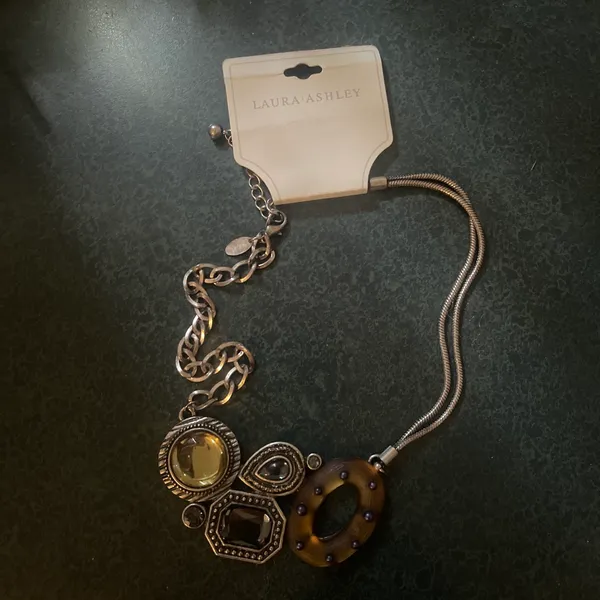 Laura Ashley Necklace  - Image 3