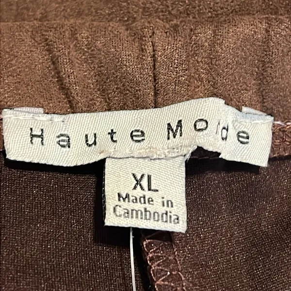 HAUTE MONDE women’s size XL wrap style feels like suede brown skort 2” inseam - Image 9