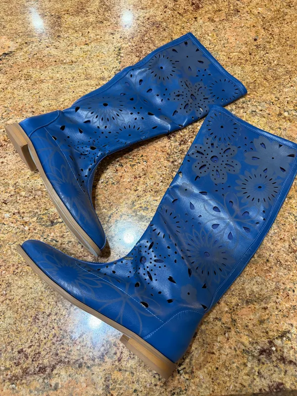 RARE Unbranded Blue Perforated Leather Summer Boots Boho Laser Cut Size 39 - Image 2