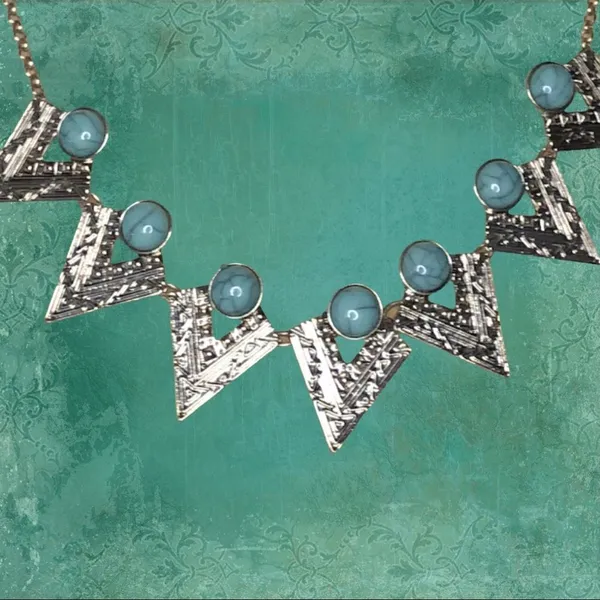 Cool silver and turquoise stone necklace Silver - Image 4