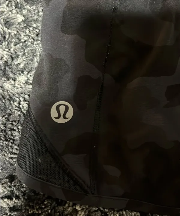 Lululemon 2.5" Hotty Hot Shorts - Image 3