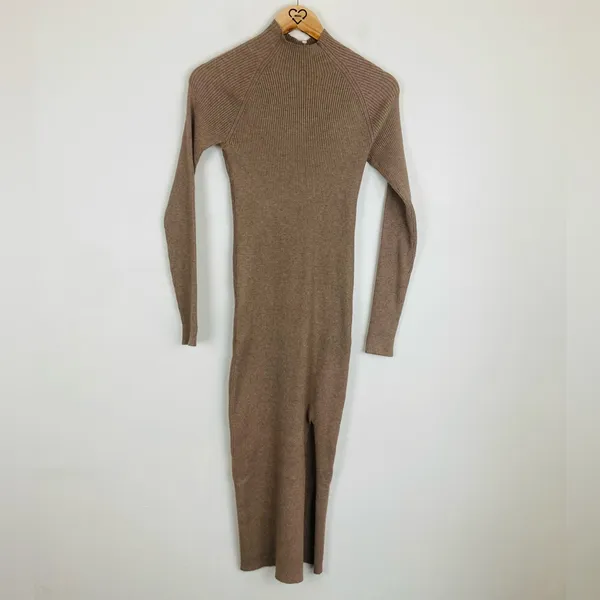 NWT Quince EcoKnit Ribbed Mick Neck Midi sweater dress in warm taupe colorway S - Image 3