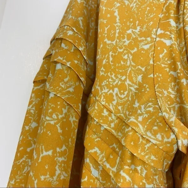 Free People All Tucks Printed Bodysuit Womens Small Yellow Gold - Image 4