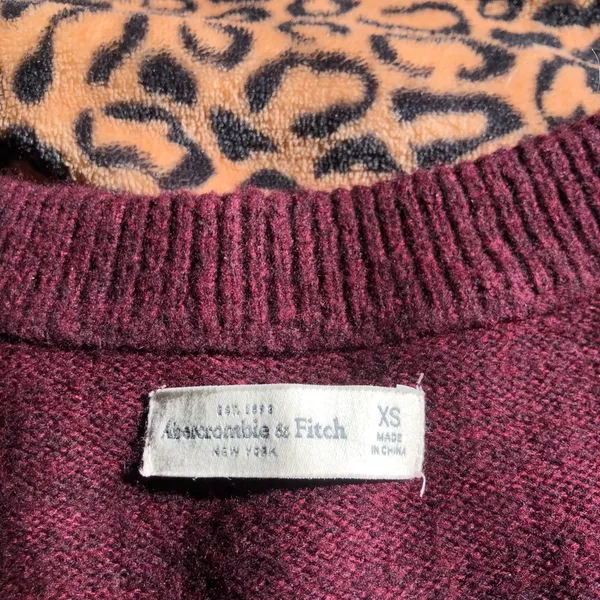 ABERCROMBIE AND FITCH sweater XS - Image 5