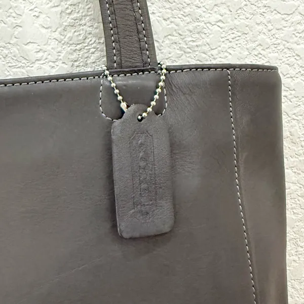 Vintage COACH 9305 Gray Glove-Tanned Leather Bleecker Bucket Shoulder Tote Bag - Image 11