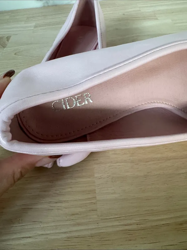 Cider Pale Pink Split-Toe Ballet Flats with Bow Accent NWOT - Image 4