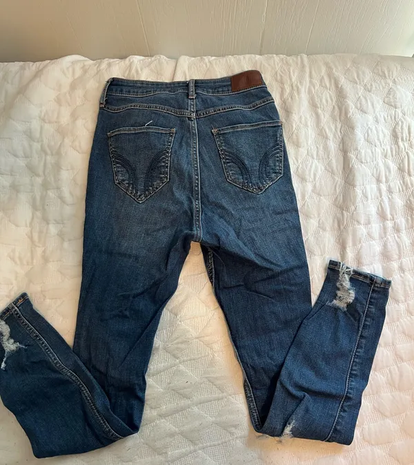 Hollister High-Waisted Ripped Skinny Jeans - Image 2