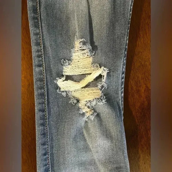 HOLLISTER ― 5 SHORT ― MID-RISE JEAN LEGGING Distressed Light Wash Jeans - Image 6