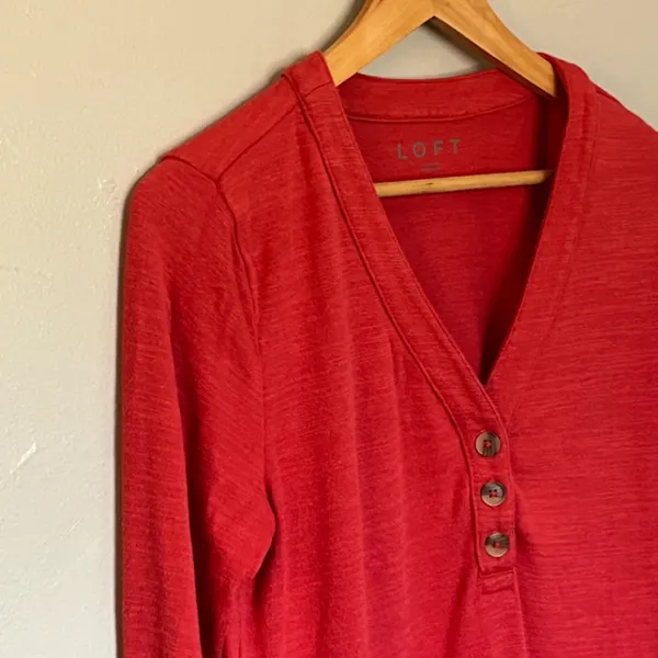 LOFT Women's Long-Sleeve Top Size M Red - Image 3